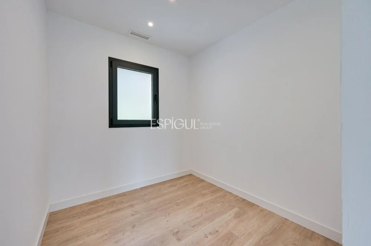 Bonita casa de obra nueva con espectaculares vistas en Vallromanes