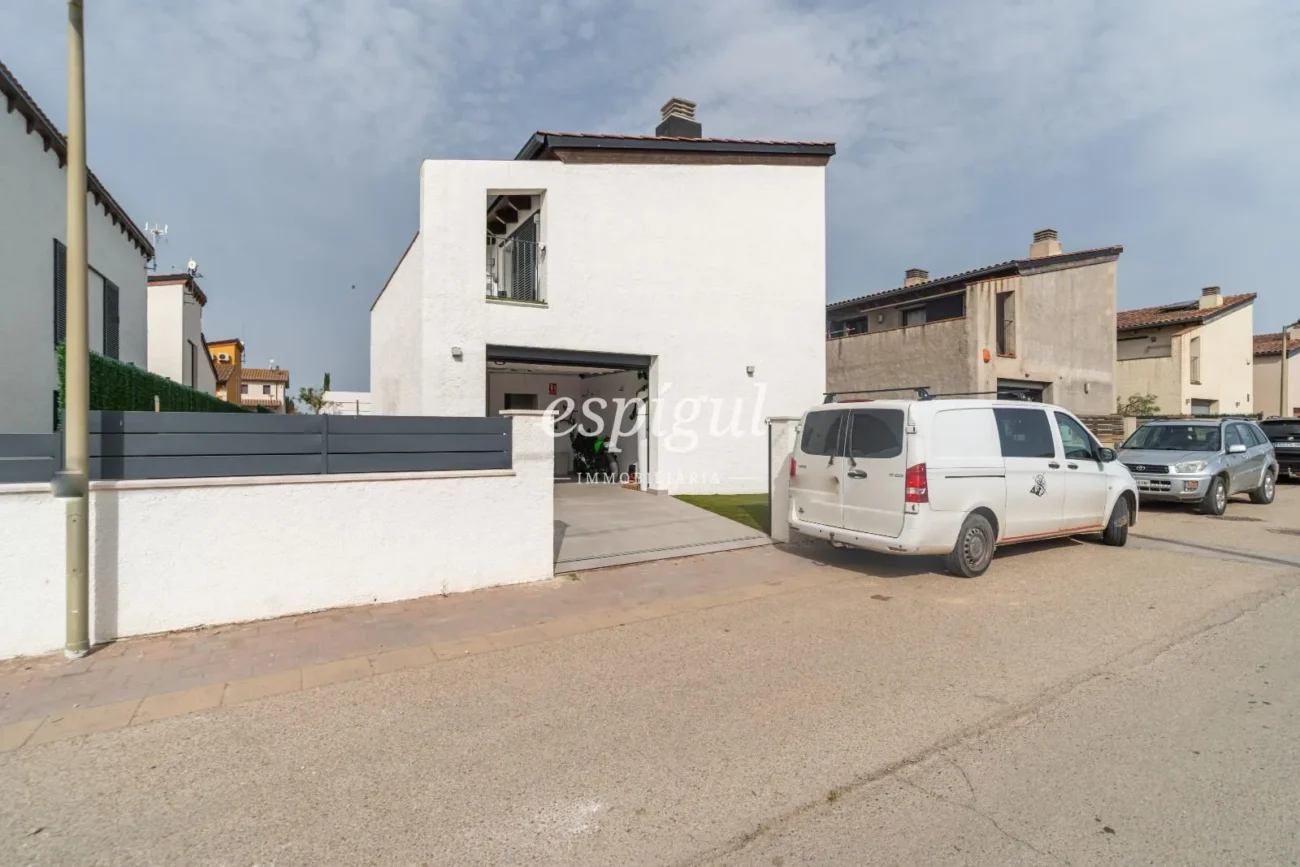 Maison individuelle à Vilamacolum