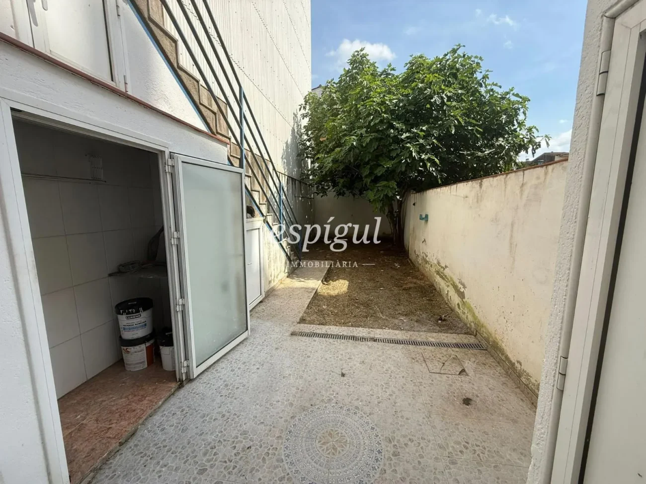 Maison mitoyenne avec jardin privé et studio sur la Calle Major de Salt
