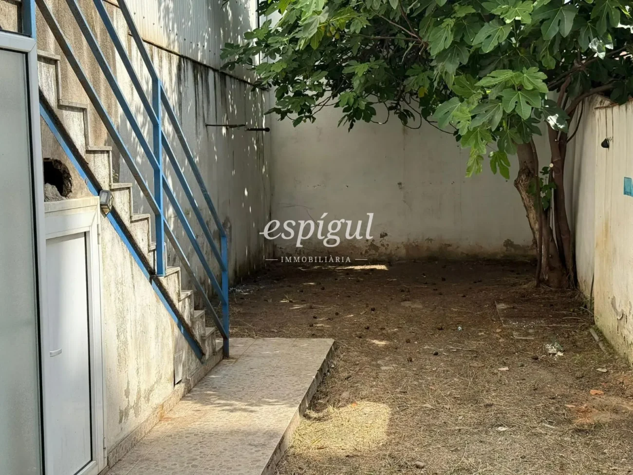Maison mitoyenne avec jardin privé et studio sur la Calle Major de Salt