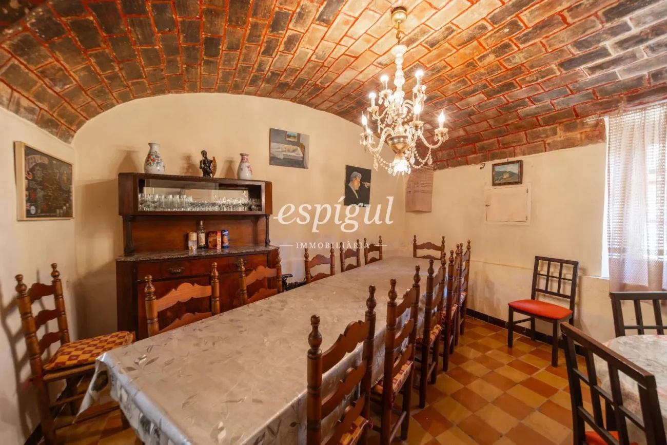 Exclusiva vivienda con jardín privado en Sant Daniel, Girona