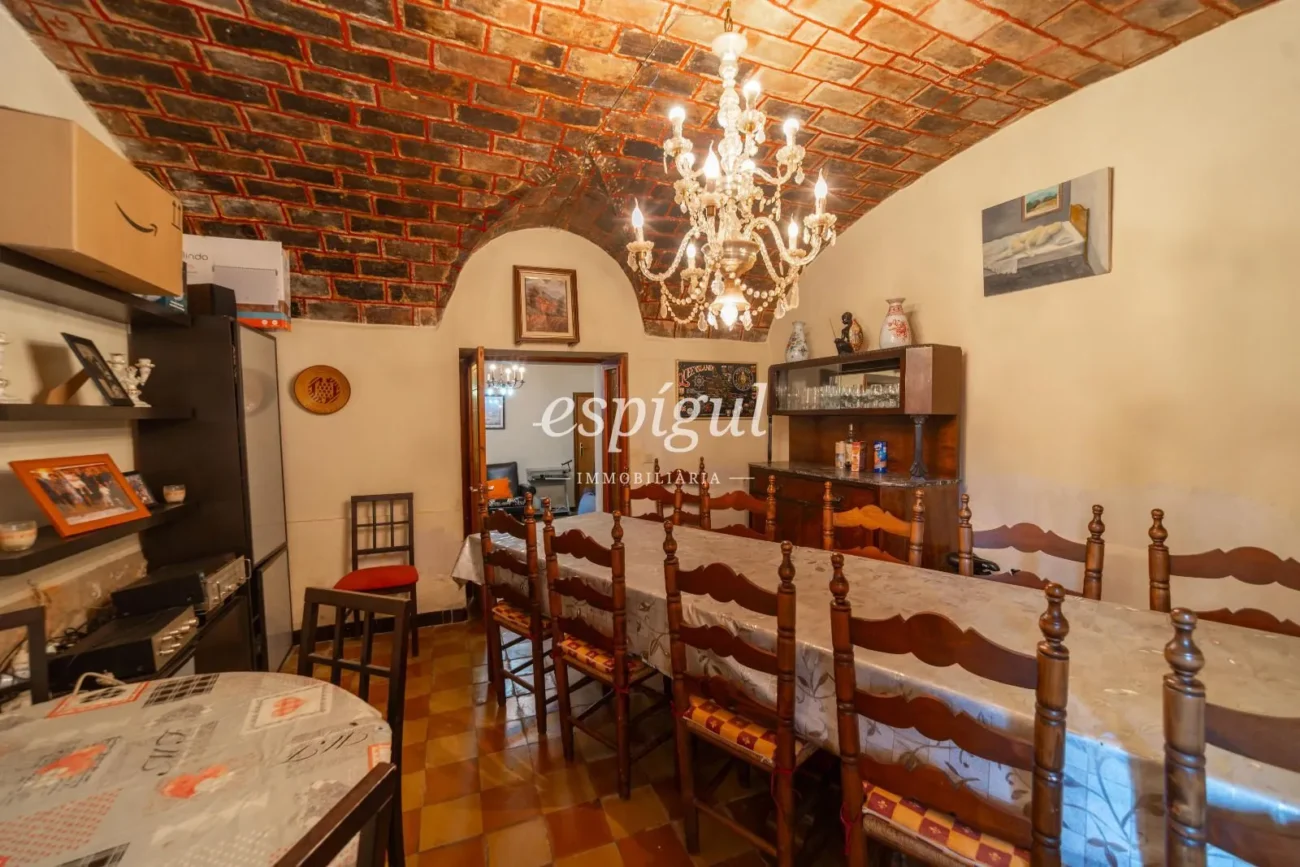 Exclusiva vivienda con jardín privado en Sant Daniel, Girona