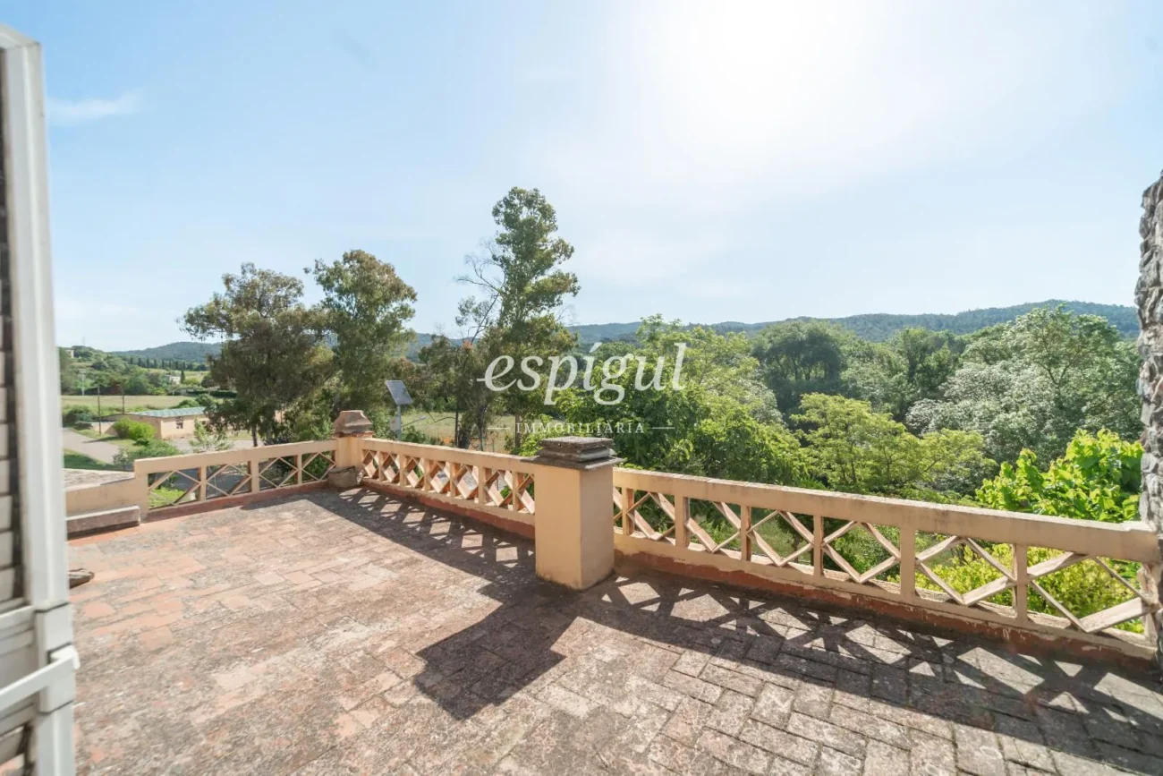 Exclusiva vivienda con jardín privado en Sant Daniel, Girona