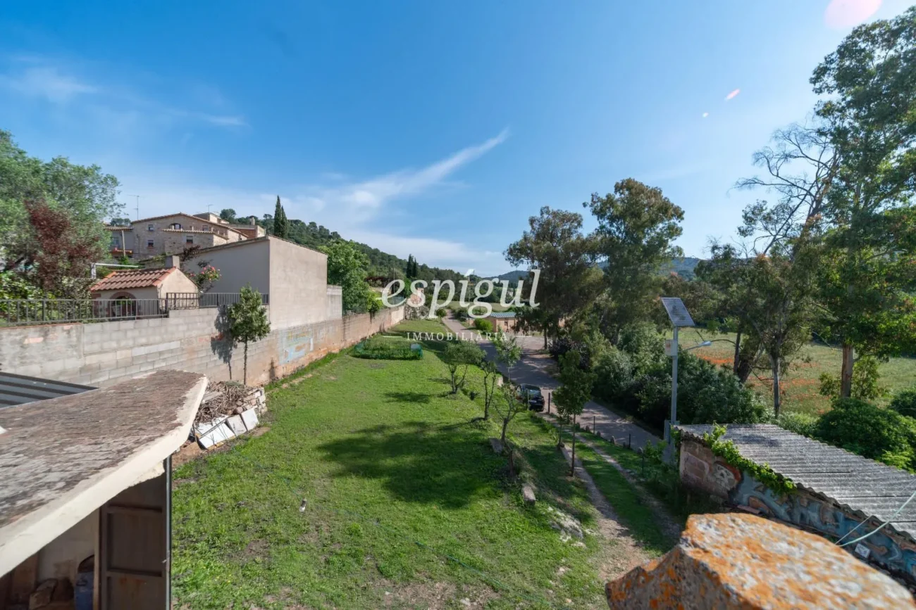 Exclusiva vivienda con jardín privado en Sant Daniel, Girona