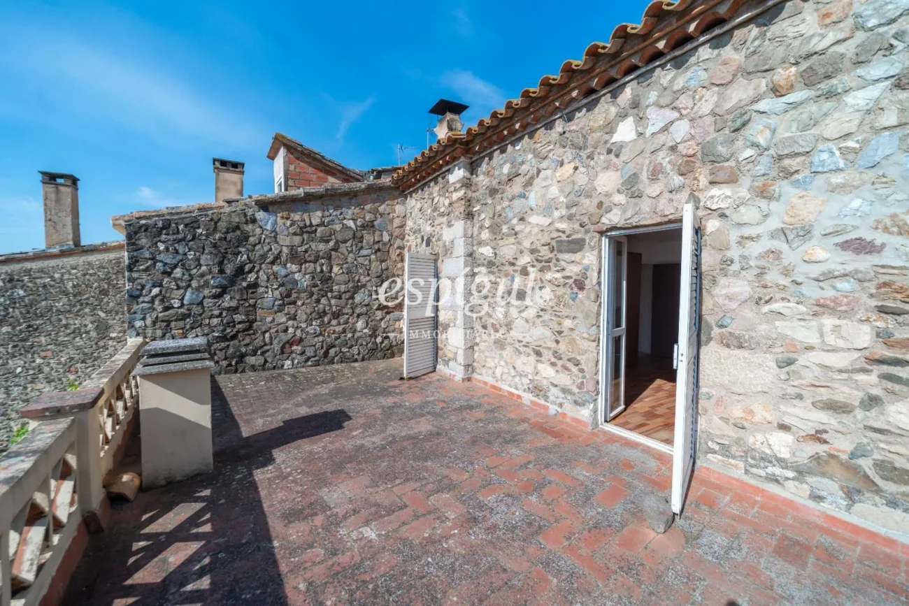 Exclusiva vivienda con jardín privado en Sant Daniel, Girona