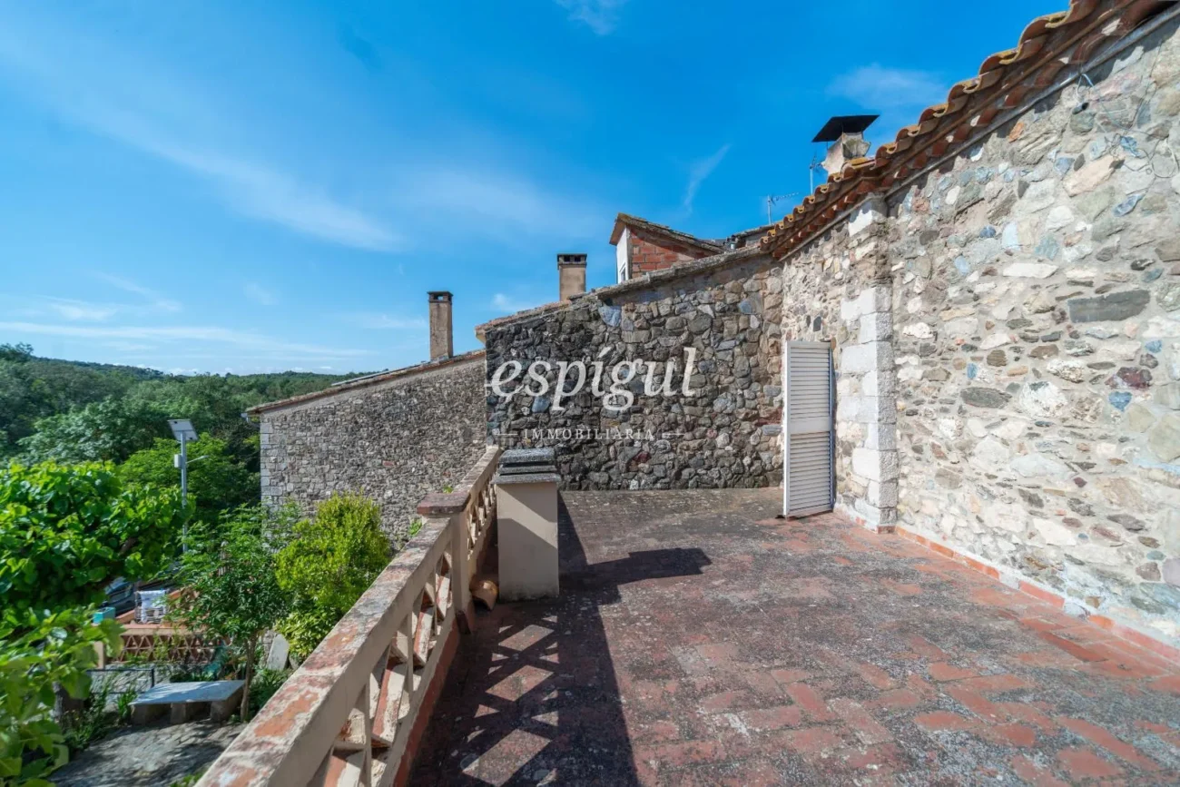 Exclusiva vivienda con jardín privado en Sant Daniel, Girona
