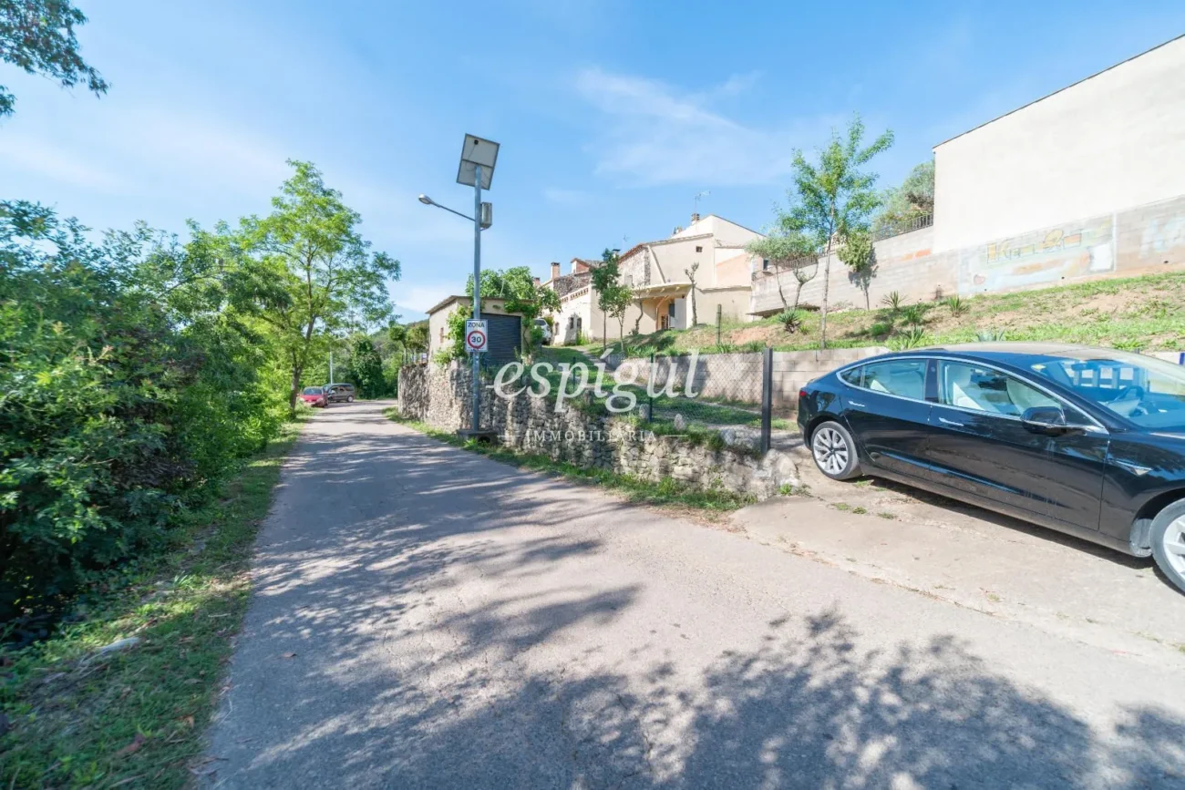 Exclusiva vivienda con jardín privado en Sant Daniel, Girona
