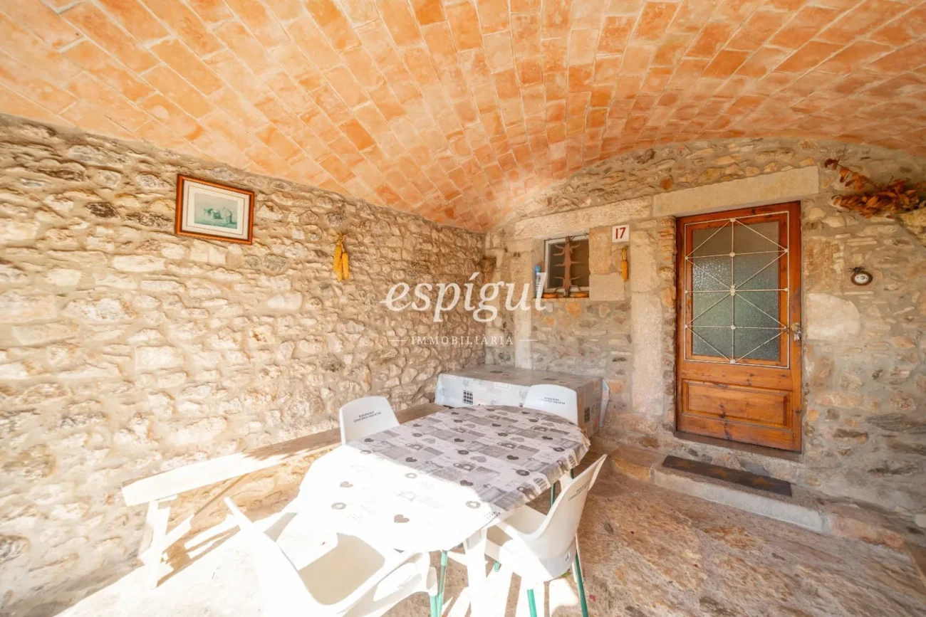 Exclusiva vivienda con jardín privado en Sant Daniel, Girona