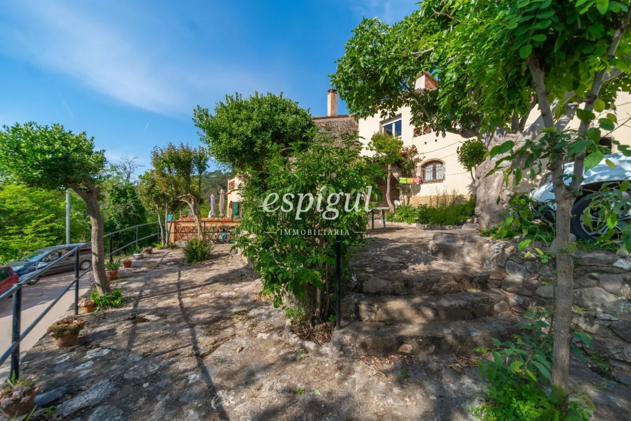 Exclusiva vivienda con jardín privado en Sant Daniel, Girona