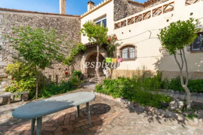 Exclusiva vivienda con jardín privado en Sant Daniel, Girona