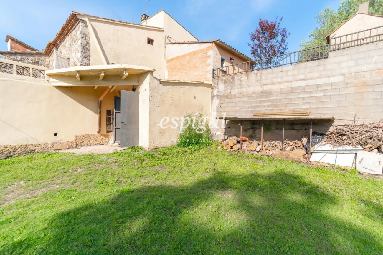 Exclusiva vivienda con jardín privado en Sant Daniel, Girona