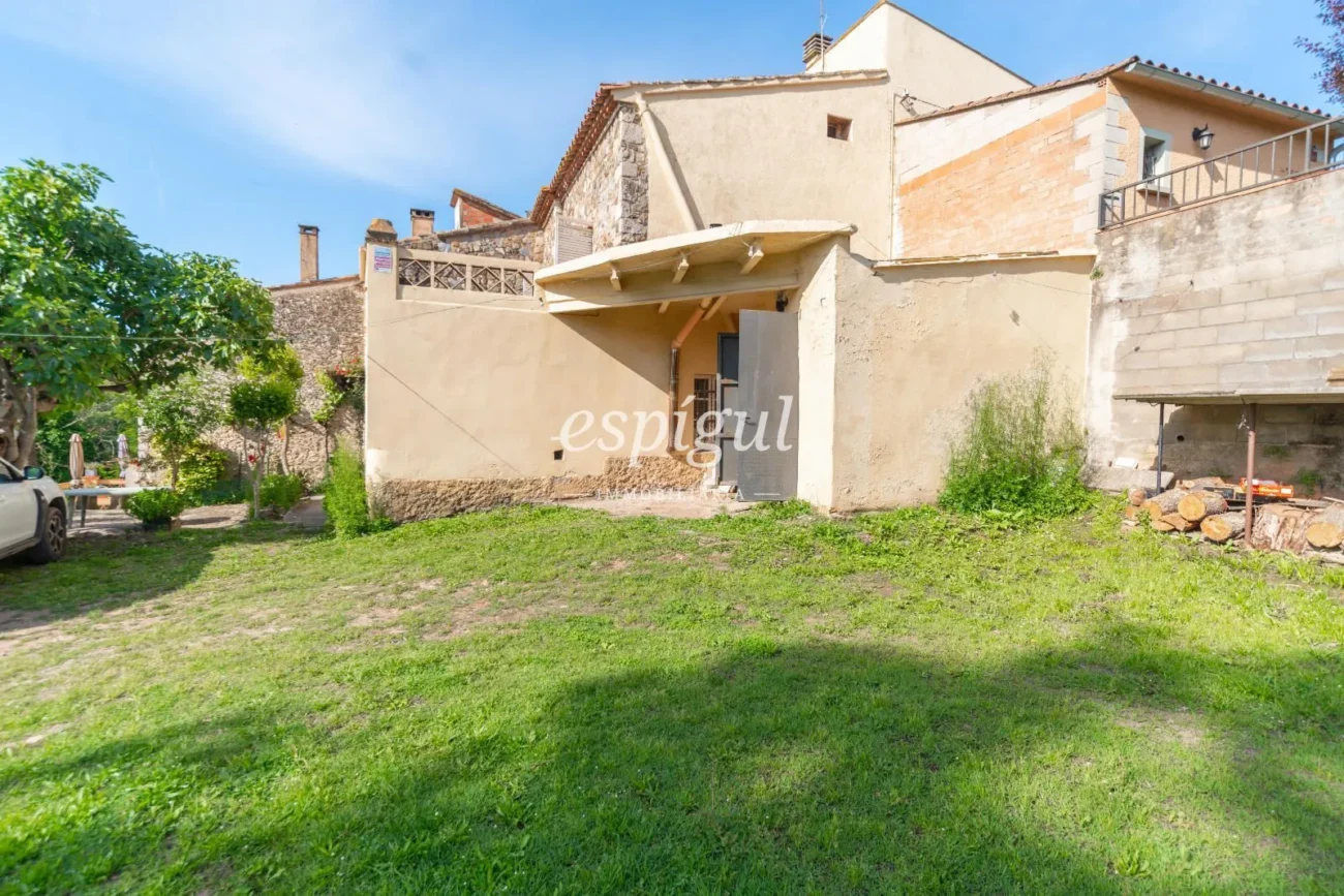 Exclusiva vivienda con jardín privado en Sant Daniel, Girona