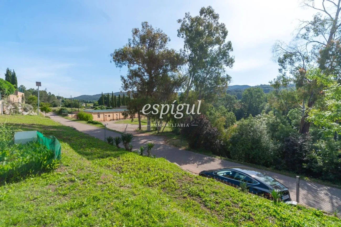 Exclusiva vivienda con jardín privado en Sant Daniel, Girona