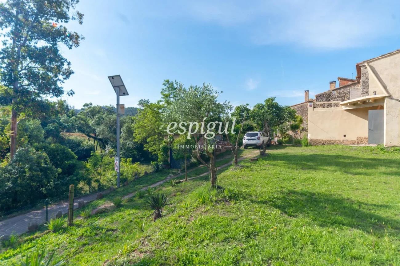 Exclusiva vivienda con jardín privado en Sant Daniel, Girona