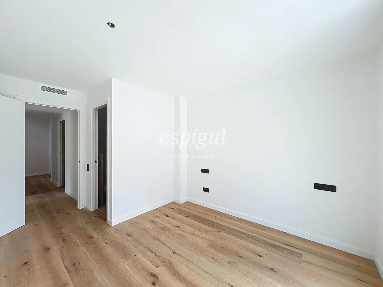 Casa de obra nueva en el centro de Arenys de Munt con terraza, ascensor y acabados premium