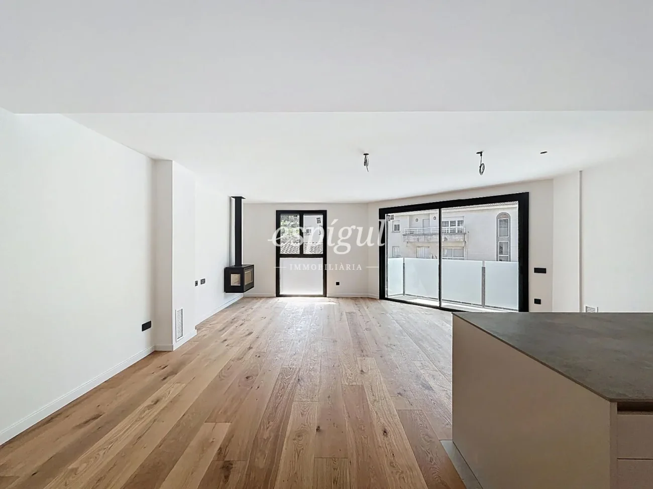 Casa de obra nueva en el centro de Arenys de Munt con terraza, ascensor y acabados premium