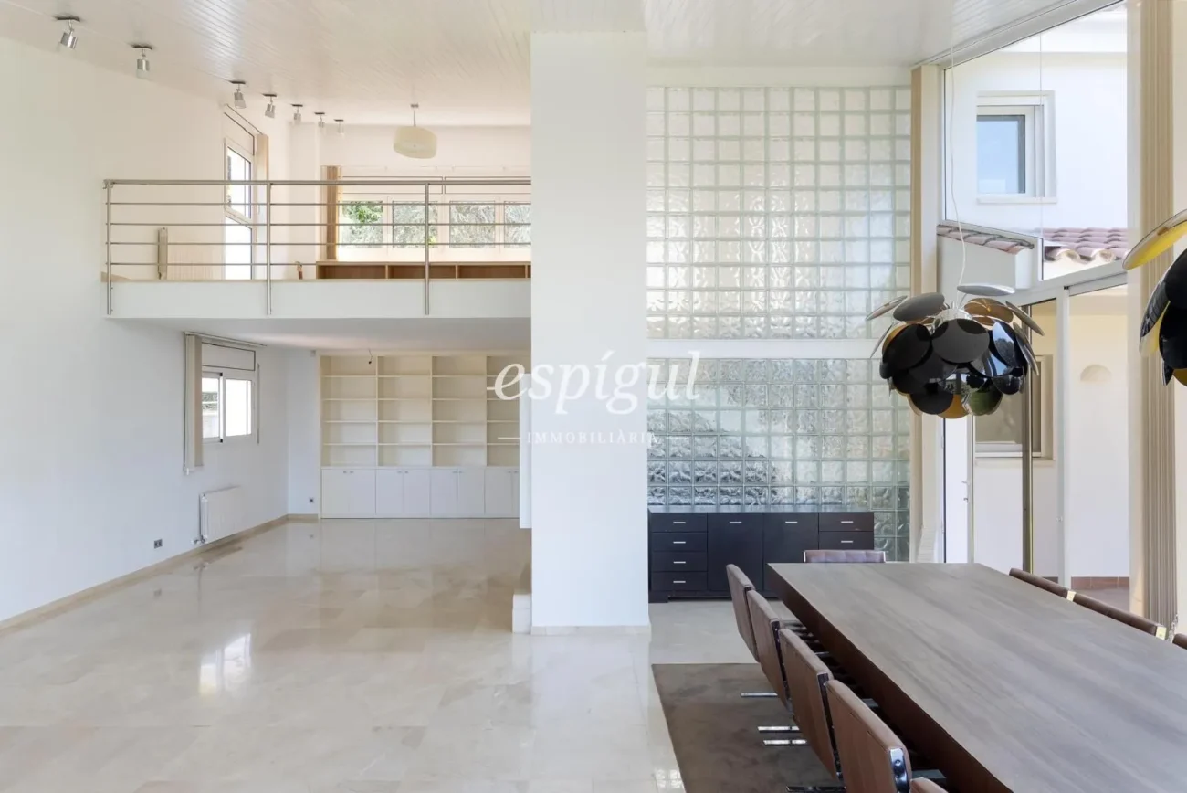 Mediterranean charm, privacy and views in Alella Parc