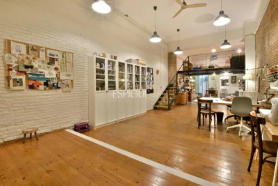 Estudio con identidad propia en calle Muntaner