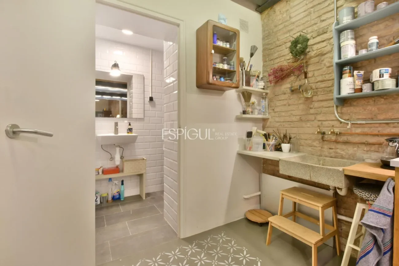 Estudio con identidad propia en calle Muntaner