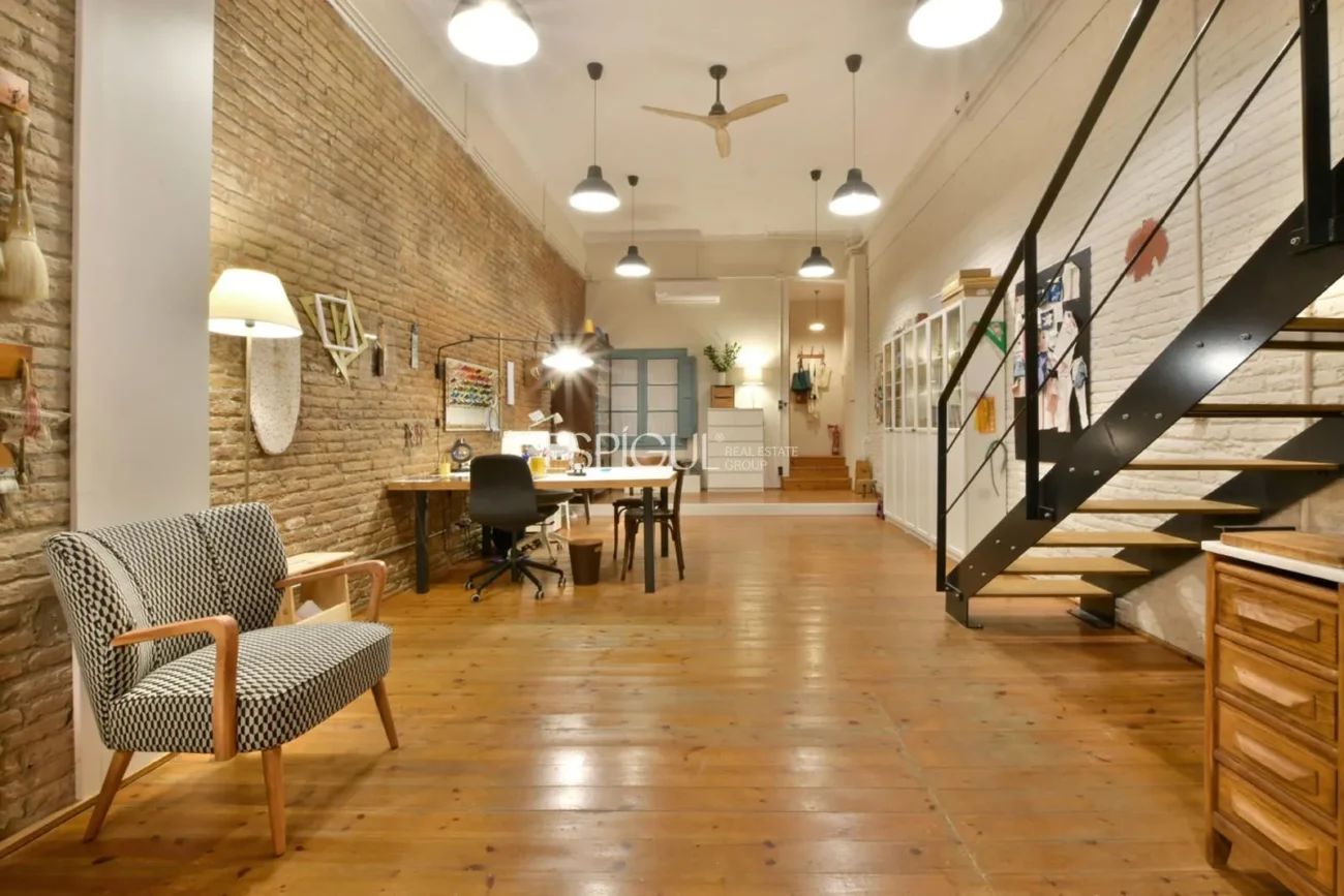 Estudio con identidad propia en calle Muntaner