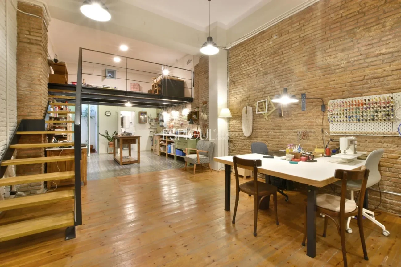 Estudio con identidad propia en calle Muntaner