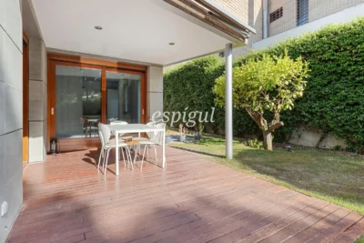 Exclusiva casa de disseny en venda en el golf de Sant Cugat