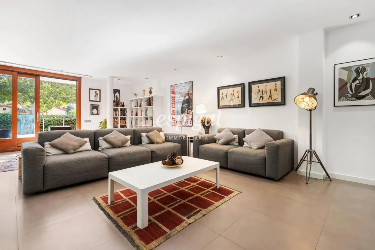 Exclusiva casa de disseny en venda en el golf de Sant Cugat