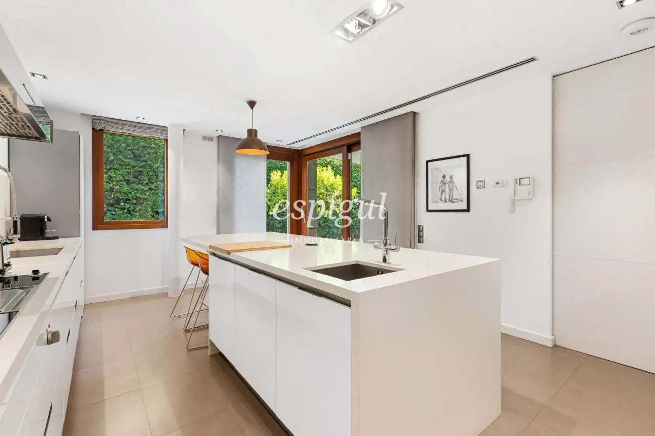 Exclusiva casa de disseny en venda en el golf de Sant Cugat