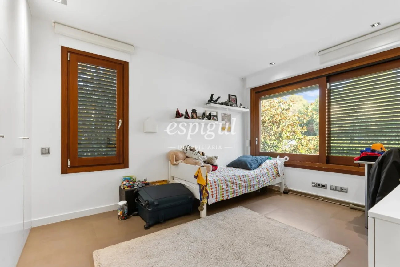 Exclusiva casa de disseny en venda en el golf de Sant Cugat