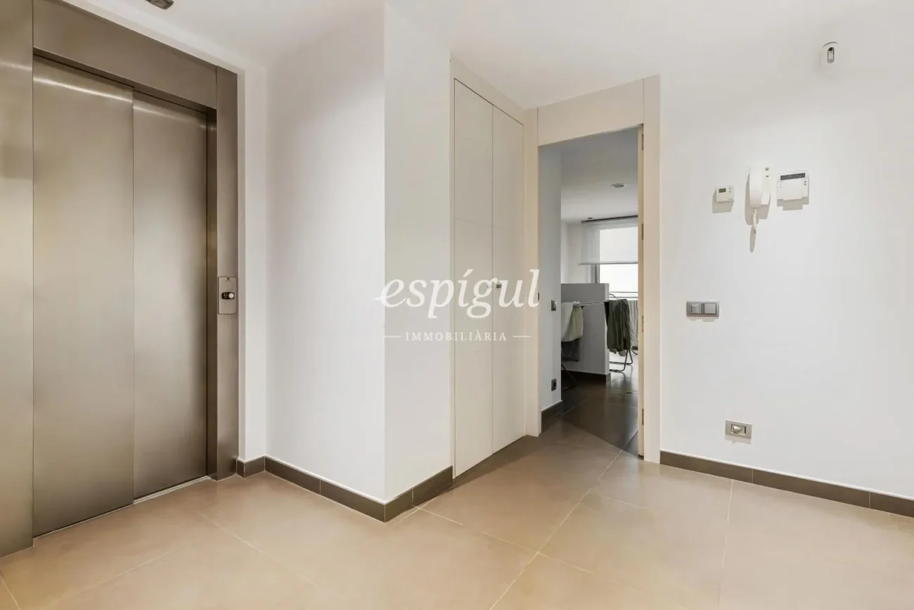 Exclusiva casa de disseny en venda en el golf de Sant Cugat
