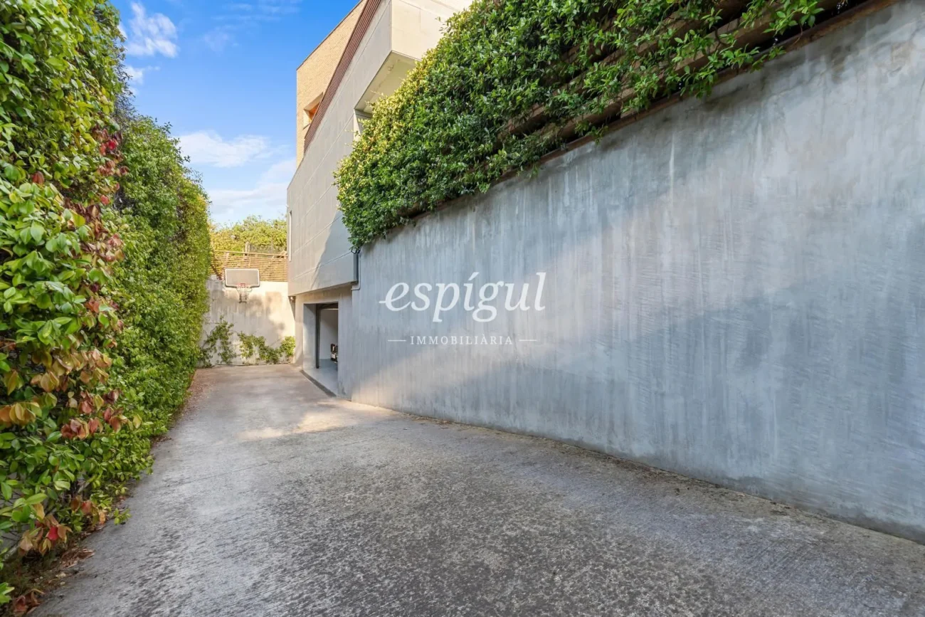 Exclusiva casa de disseny en venda en el golf de Sant Cugat