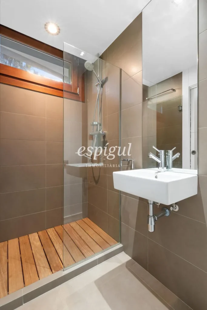 Exclusiva casa de disseny en venda en el golf de Sant Cugat