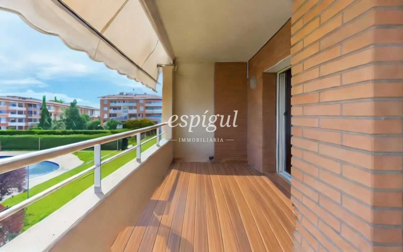 Piso en venta a Coll Favà