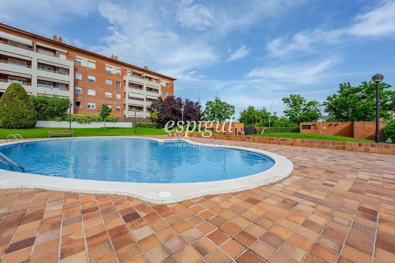 Piso en venta a Coll Favà
