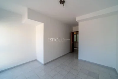 Триплекс в самом центре Паламоса