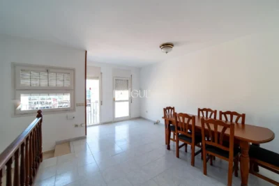 Триплекс в самом центре Паламоса