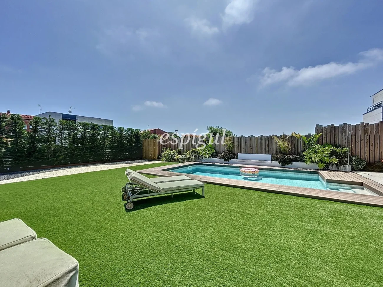 Villa exclusive avec piscine, jardin et finitions de luxe authentiques