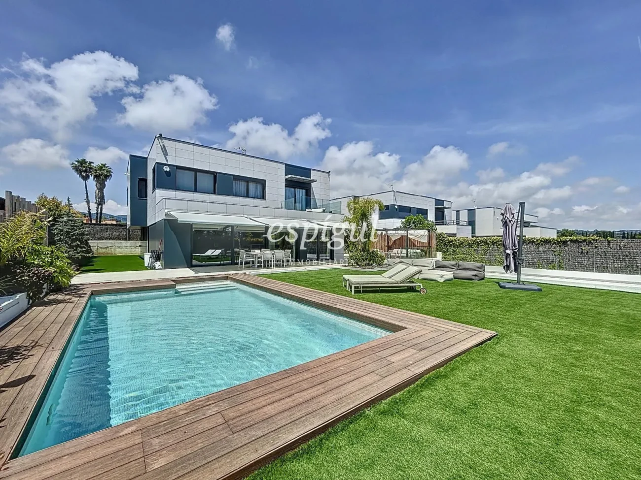 Villa exclusive avec piscine, jardin et finitions de luxe authentiques