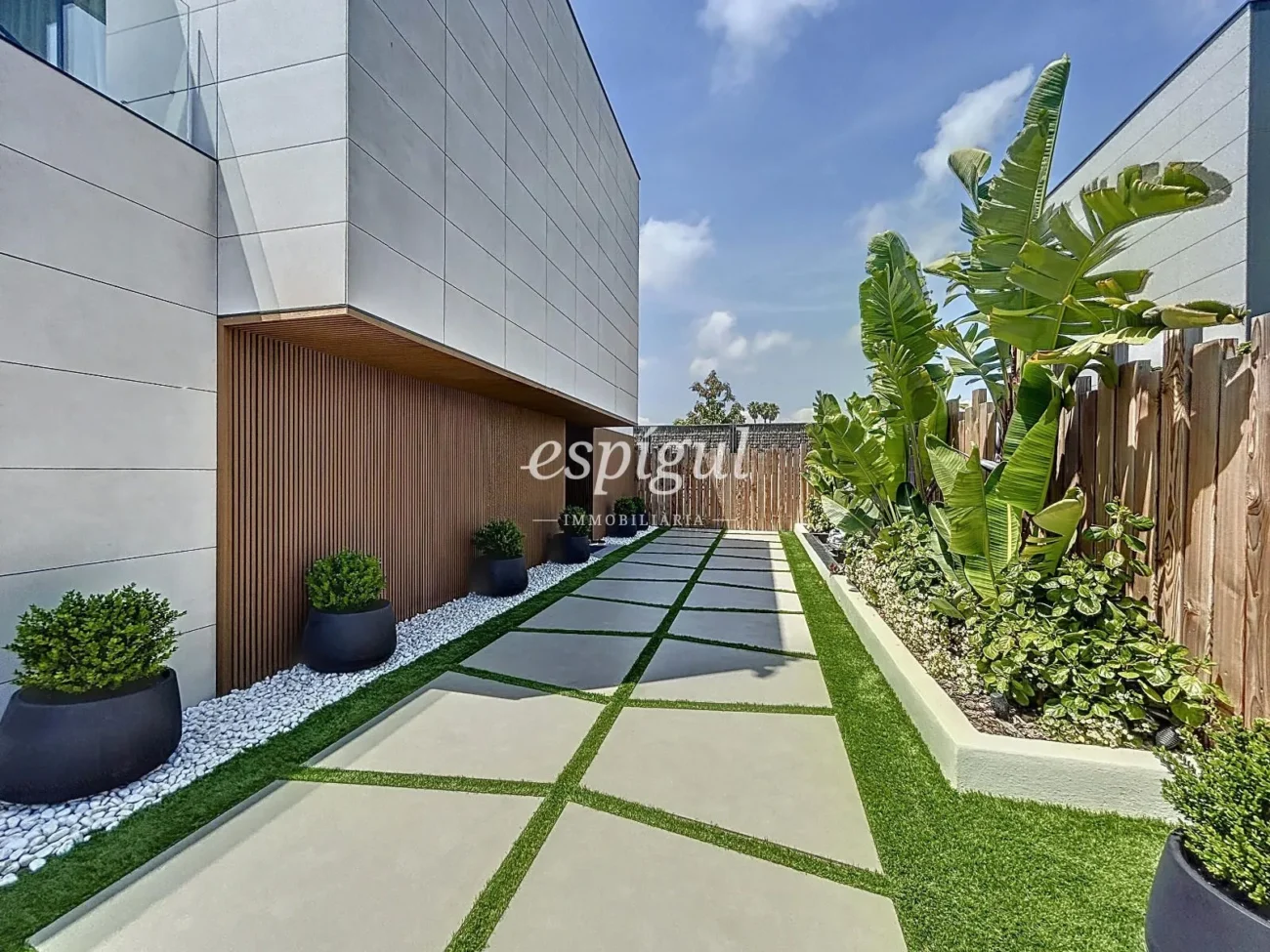 Villa exclusive avec piscine, jardin et finitions de luxe authentiques