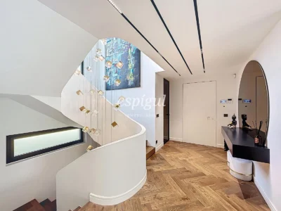 Villa exclusive avec piscine, jardin et finitions de luxe authentiques