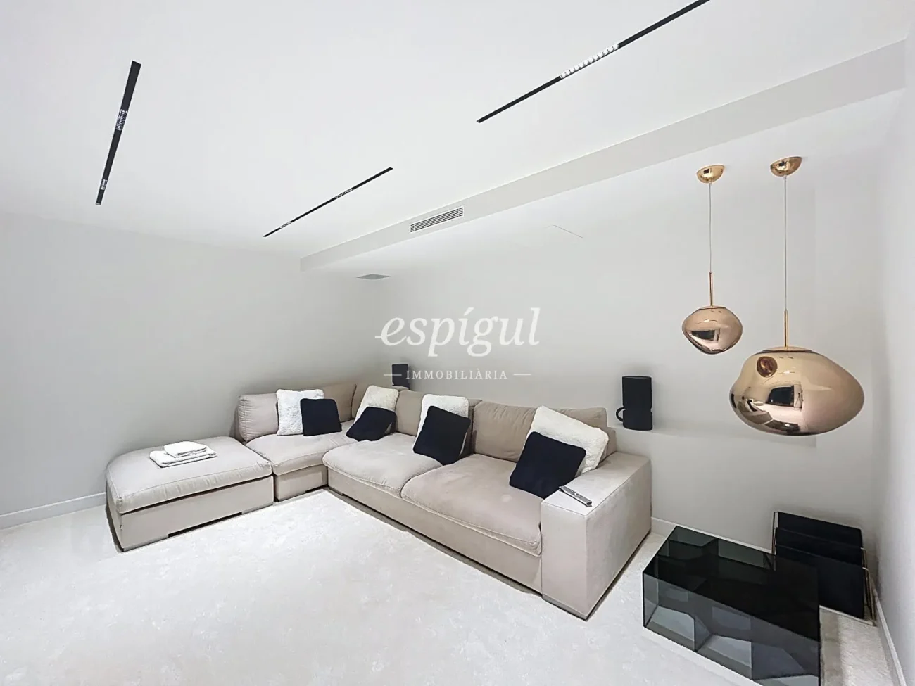 Villa exclusive avec piscine, jardin et finitions de luxe authentiques