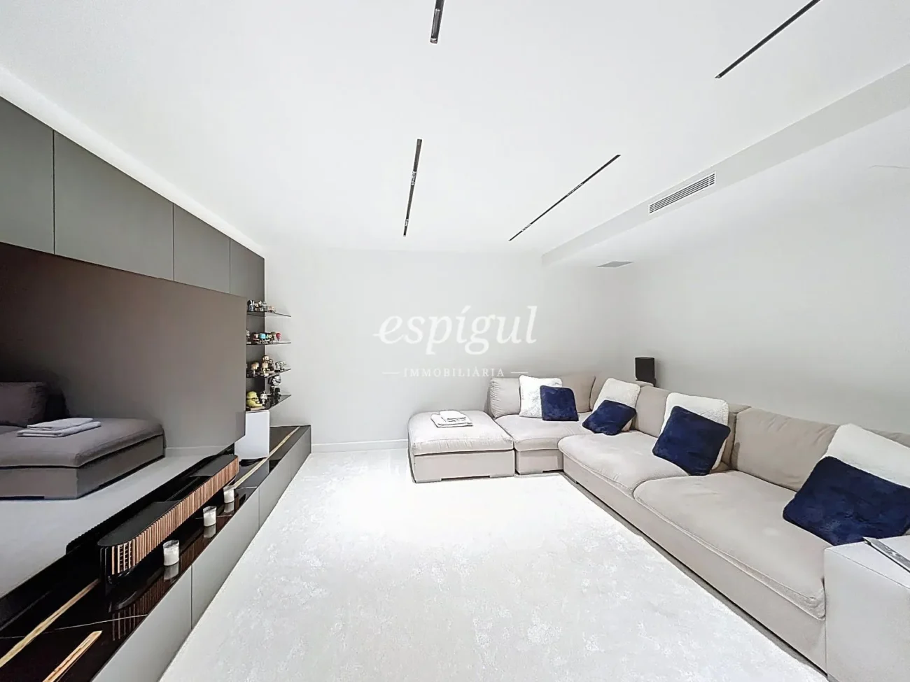 Villa exclusive avec piscine, jardin et finitions de luxe authentiques