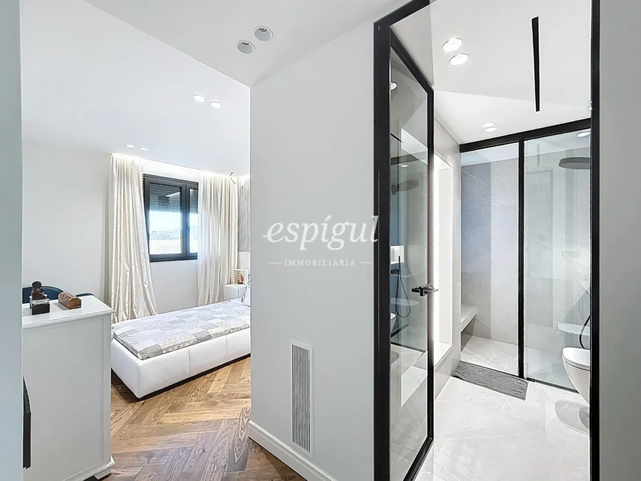 Villa exclusive avec piscine, jardin et finitions de luxe authentiques
