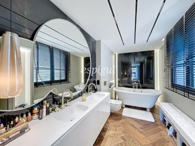 Villa exclusive avec piscine, jardin et finitions de luxe authentiques