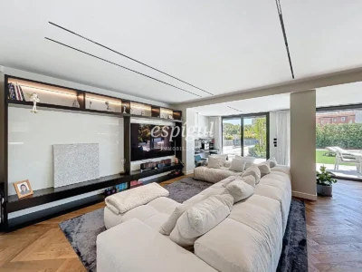 Villa exclusive avec piscine, jardin et finitions de luxe authentiques