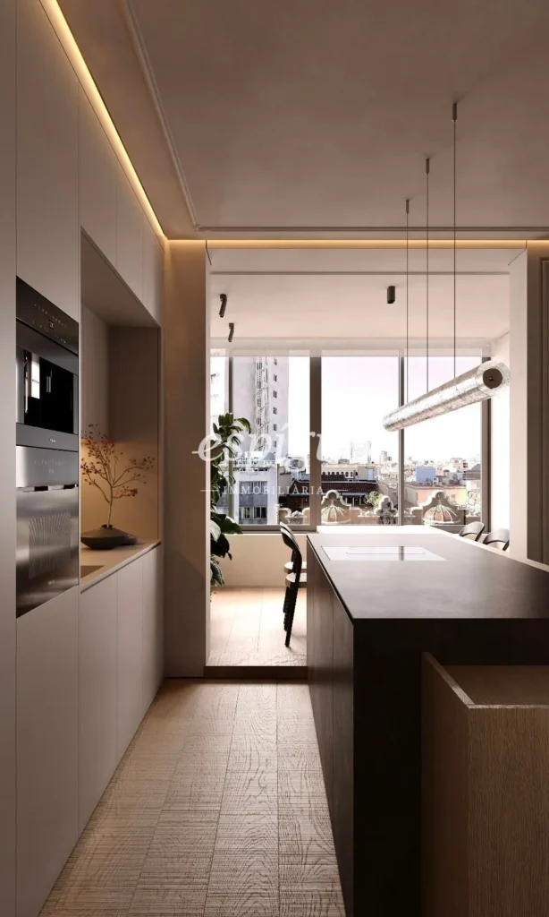 Penthouse for sale with terrace on Muntaner Street, Barcelona