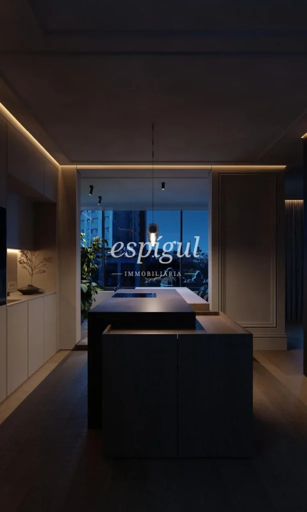 Penthouse for sale with terrace on Muntaner Street, Barcelona