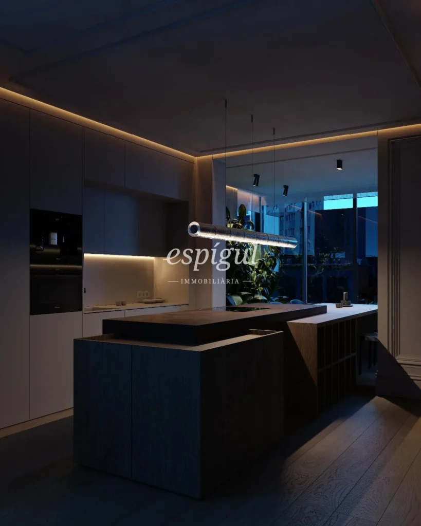 Penthouse for sale with terrace on Muntaner Street, Barcelona