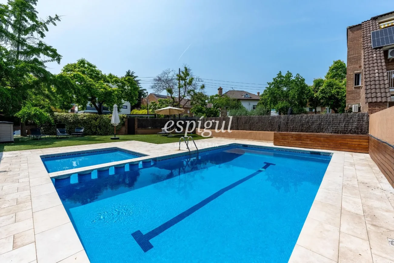 Casa aparellada en venda en l’Arxiu