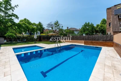Casa aparellada en venda en l’Arxiu